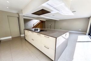 Photo 16- click for photo gallery